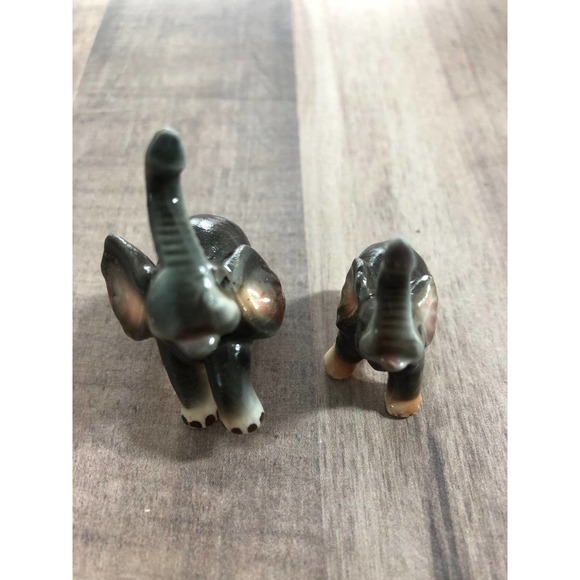 Vintage Gray Elephant Porcelain Posing Trunk Up In The Air Figurines Set of 2 - Picture 2 of 4